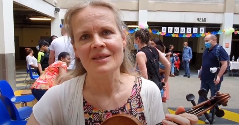 Reportage de RFI Romania sur le mini-concert au centre Emmaüs Solidarité de la rue Aboukir